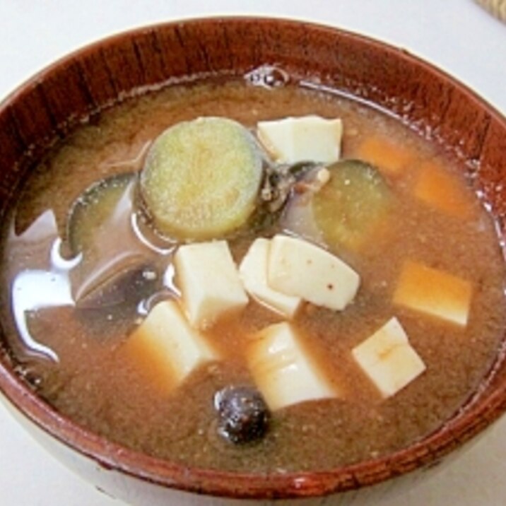 八丁味噌でコク旨 なすの味噌汁 レシピ 作り方 By ぶるぶるらぶ 楽天レシピ